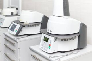 china Dental Sintering Ovens Market Industry at a Crossroads: Recession Threats and the Future of Global Trade